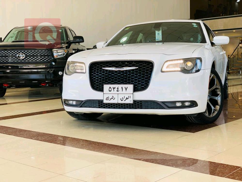 کرایسلەر 300